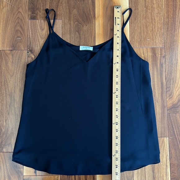 Aritzia Babaton Camisole. Size medium - Picture 7 of 8